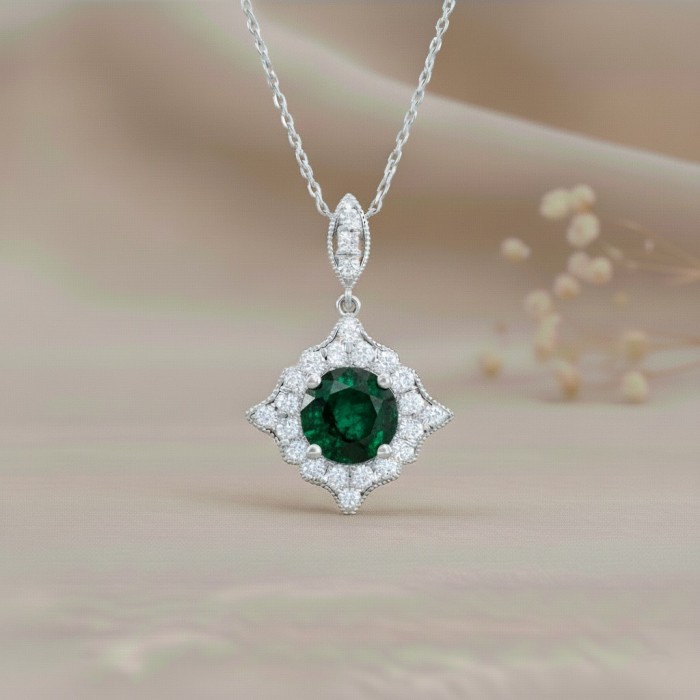 Natural Emerald & Diamond Vintage Necklace