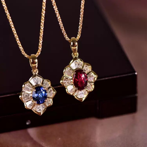 Safir Ve Yakut Trapez Baget Pırlanta Kolye SS2023