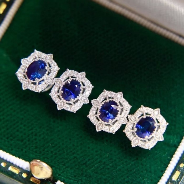 Oval Mavi Safir Ve Pırlanta Vintage Küpe SS3010 Oval Mavi Safir Ve Pırlanta Vintage Küpe SS3010
