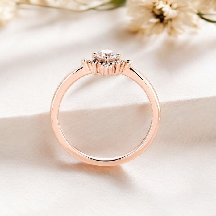 0.30 Carat Vintage Diamond Solitaire Ring 0.30 Carat Vintage Diamond Solitaire Ring