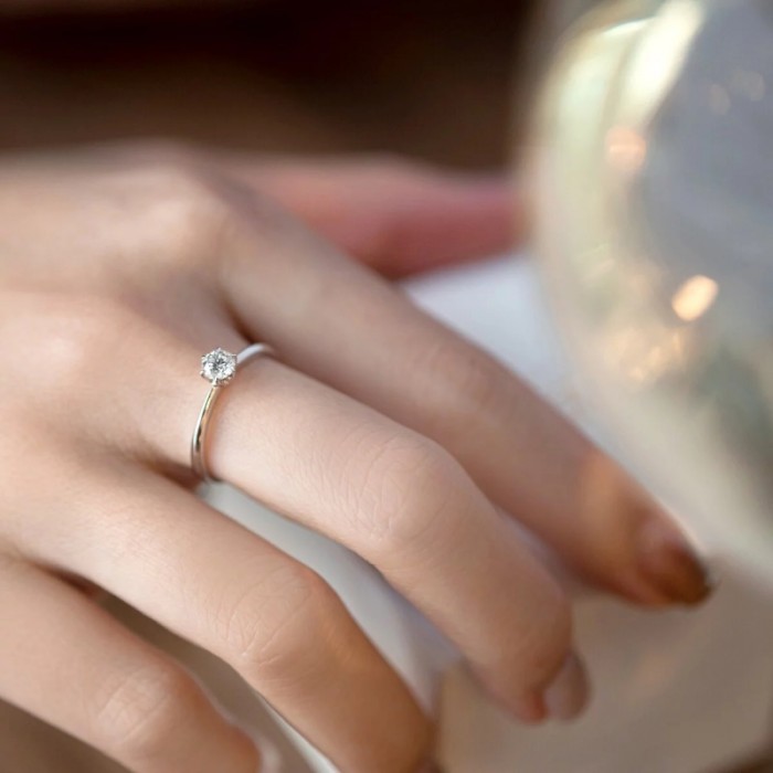 6 Tırnaklı Klasik Pırlanta Tektaş Yüzük SS0294