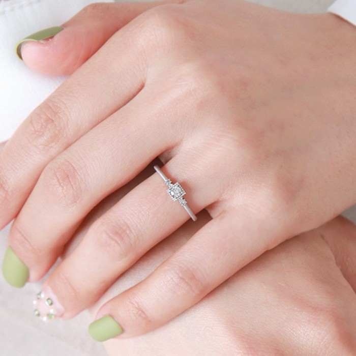 Frozen HRD Certificate Diamond Square Ring SS0297 Frozen HRD Certificate Diamond Square Ring SS0297