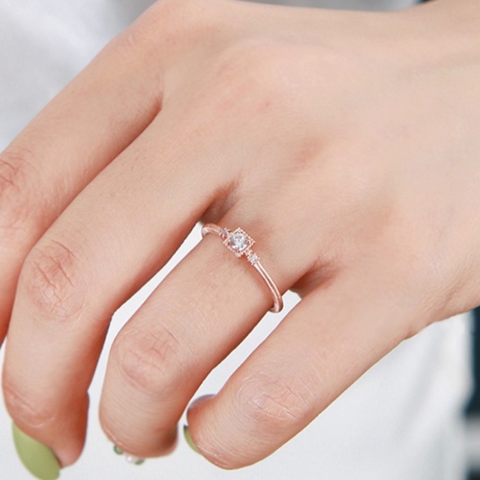 Frozen HRD Certificate Diamond Square Ring SS0297 Frozen HRD Certificate Diamond Square Ring SS0297