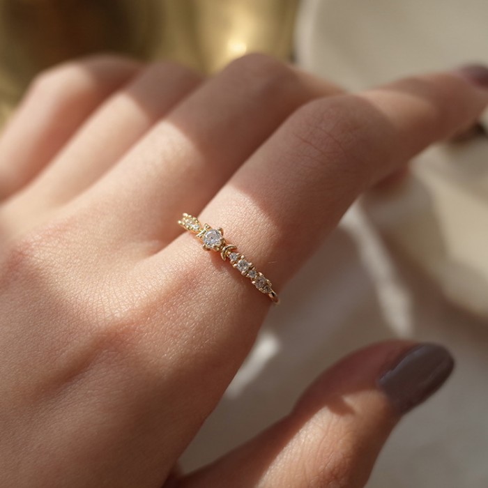 Moonstar Diamond Solitaire Engagement Ring SS0300 Moonstar Diamond Solitaire Engagement Ring SS0300