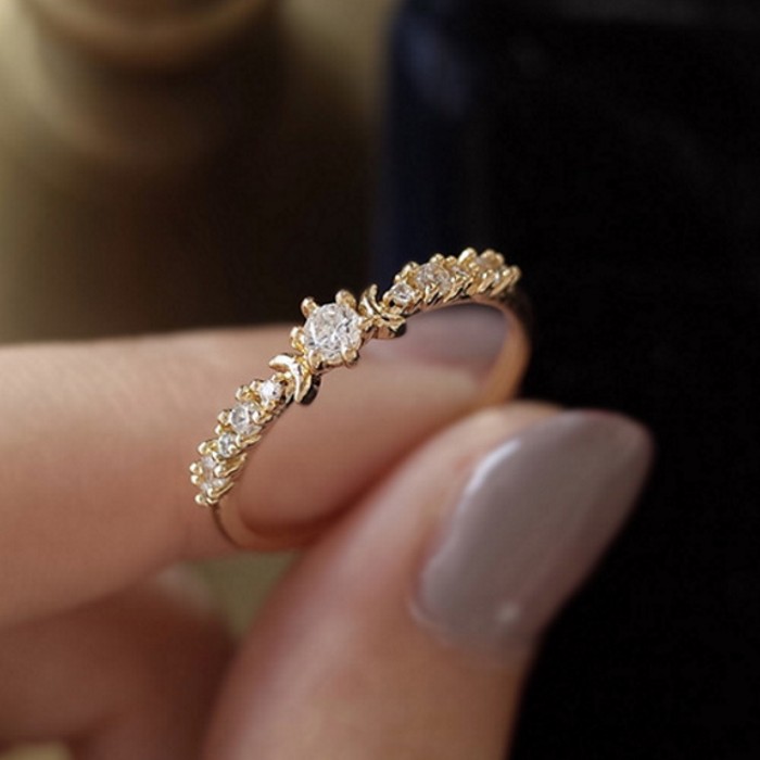 Moonstar Diamond Solitaire Engagement Ring SS0300 Moonstar Diamond Solitaire Engagement Ring SS0300