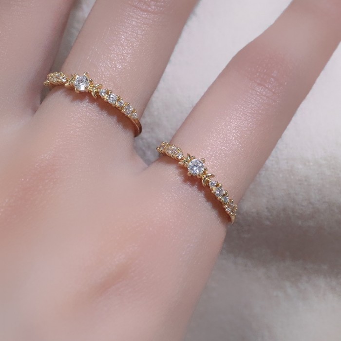Moonstar Diamond Solitaire Engagement Ring SS0300 Moonstar Diamond Solitaire Engagement Ring SS0300