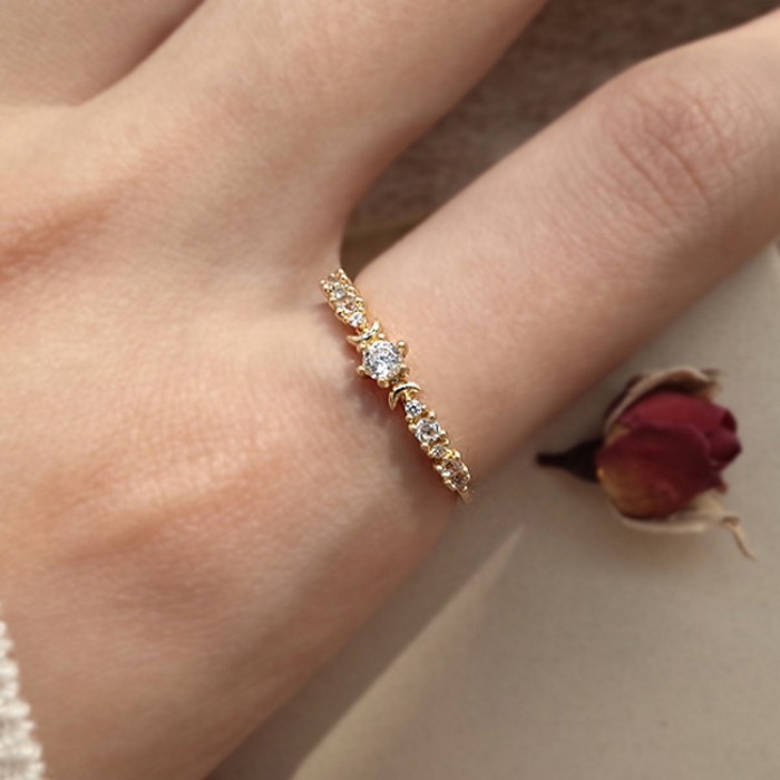 Moonstar Diamond Solitaire Engagement Ring SS0300 Moonstar Diamond Solitaire Engagement Ring SS0300