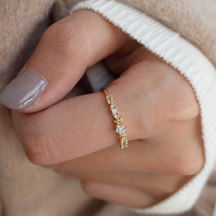 Moonstar Diamond Solitaire Engagement Ring SS0300 Moonstar Diamond Solitaire Engagement Ring SS0300