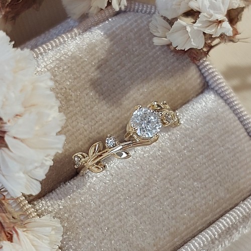Ivy Leaf Diamond Gold Engagement Ring 