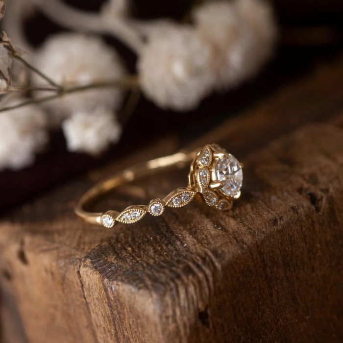 Diamond Vintage Ring 14K Yellow Gold SS0209 Diamond Vintage Ring 14K Yellow Gold SS0209