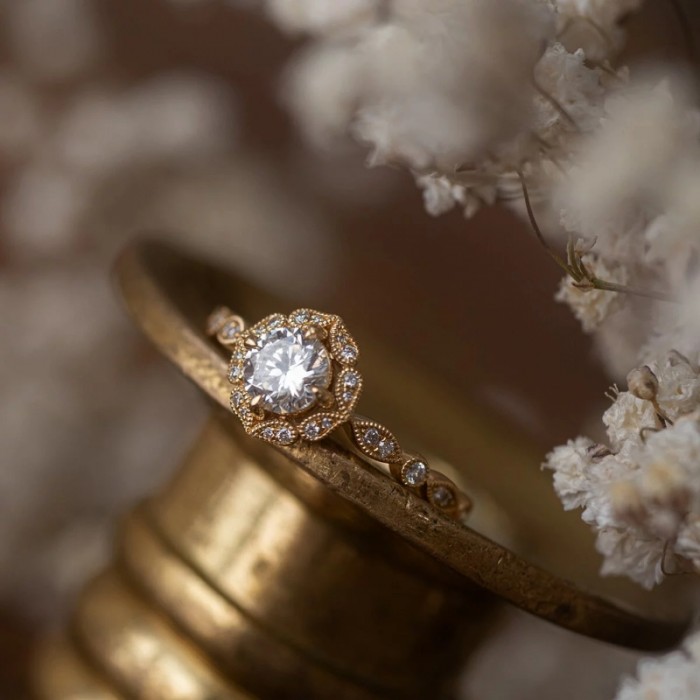 Diamond Vintage Ring 14K Yellow Gold SS0209 Diamond Vintage Ring 14K Yellow Gold SS0209