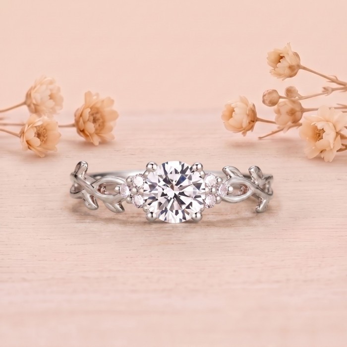 Leaf Design HRD Certificate Diamond Proposal Ring 