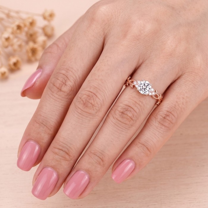 Leaf Design HRD Certificate Diamond Proposal Ring 