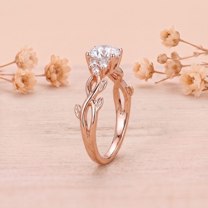 Leaf Design HRD Certificate Diamond Proposal Ring 