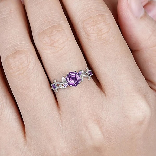 Hexagon Amethyst Ivy Leaf Gold Ring 