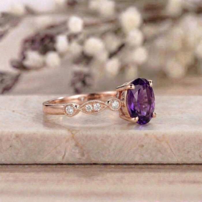 Oval Ametist Ve Pırlanta Vintage Tektaş Yüzük