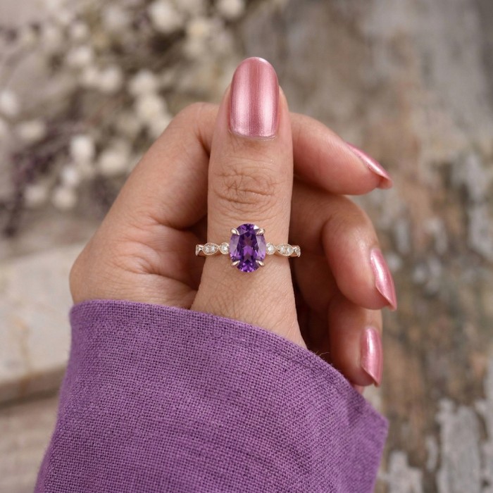 Oval Ametist Ve Pırlanta Vintage Tektaş Yüzük