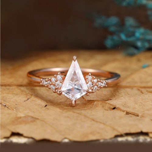 Kite White Aquamarine & Diamond Gold Ring 