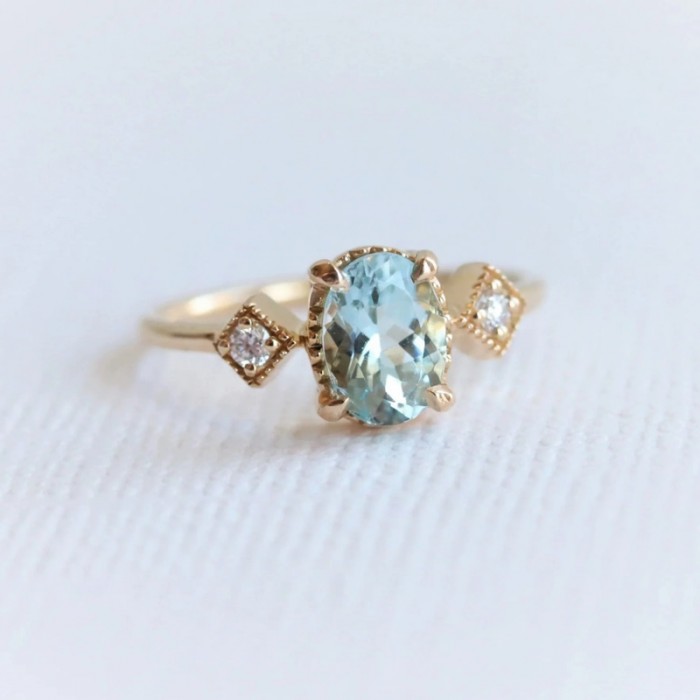 Oval Aquamarine & Diamond Engagement Ring SS0332