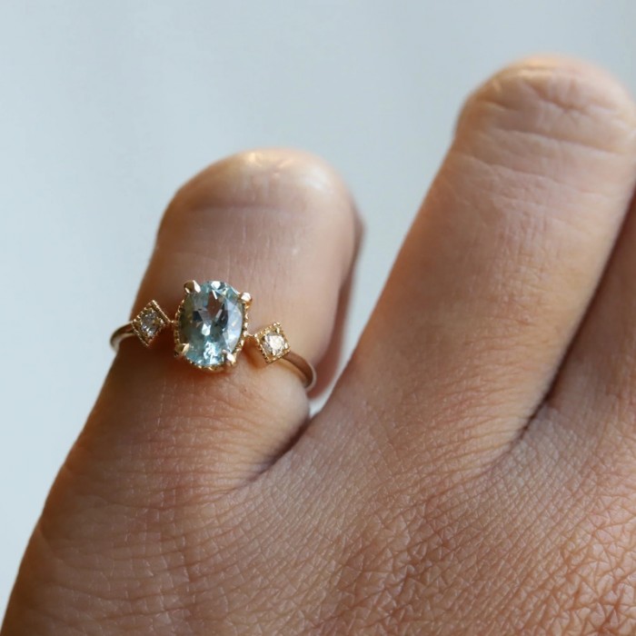 Oval Aquamarine & Diamond Engagement Ring SS0332