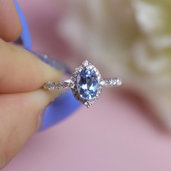 Natural Oval Aquamarine & Diamond Ring SS0246 Natural Oval Aquamarine & Diamond Ring SS0246