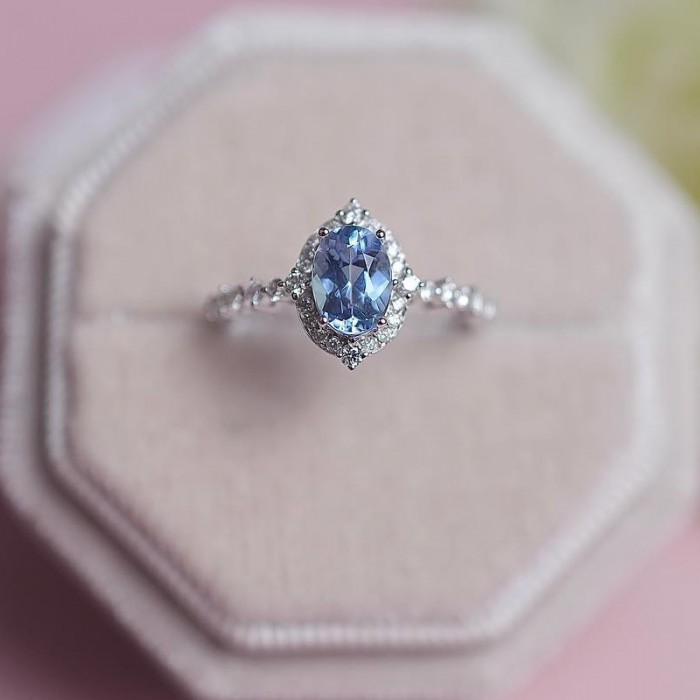Natural Oval Aquamarine & Diamond Ring SS0246 Natural Oval Aquamarine & Diamond Ring SS0246