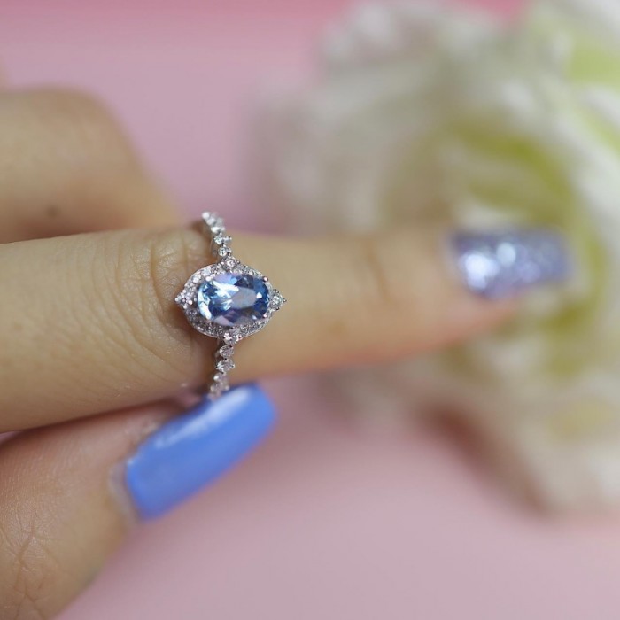 Natural Oval Aquamarine & Diamond Ring SS0246 Natural Oval Aquamarine & Diamond Ring SS0246