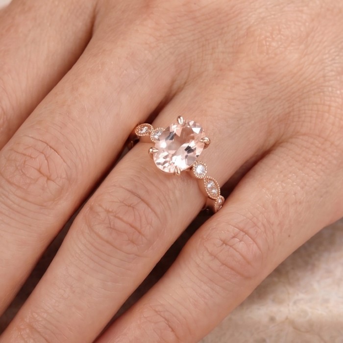 Oval Morganit Taşlı Pırlanta Tektaş Yüzük