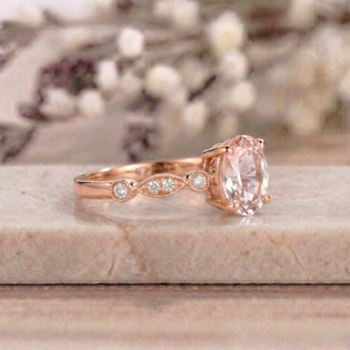 Oval Morganit Taşlı Pırlanta Tektaş Yüzük