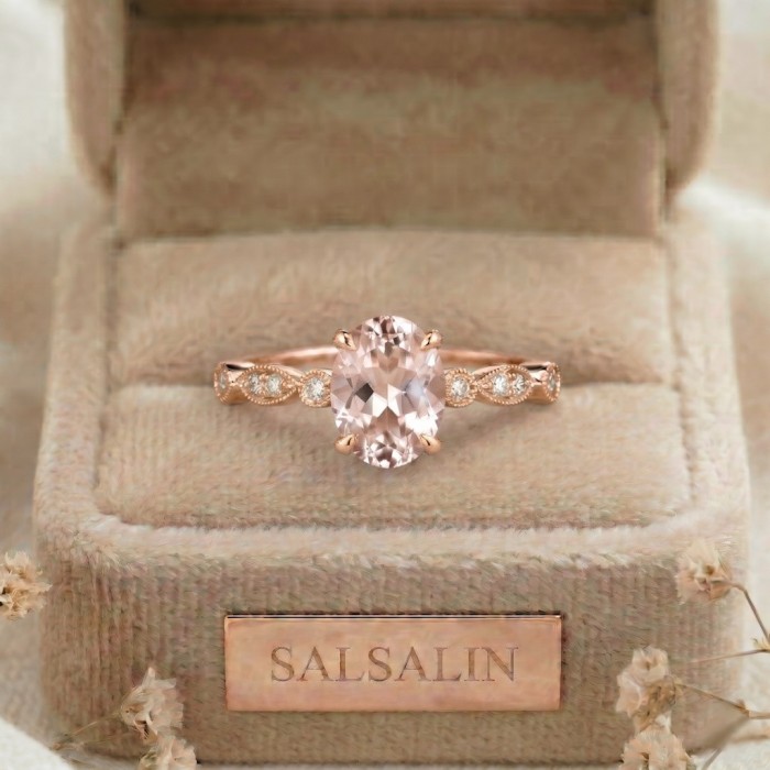 Oval Morganit Taşlı Pırlanta Tektaş Yüzük