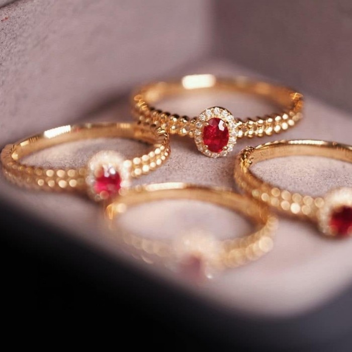 Natural Oval Ruby & Diamond Gold Ring SS0117