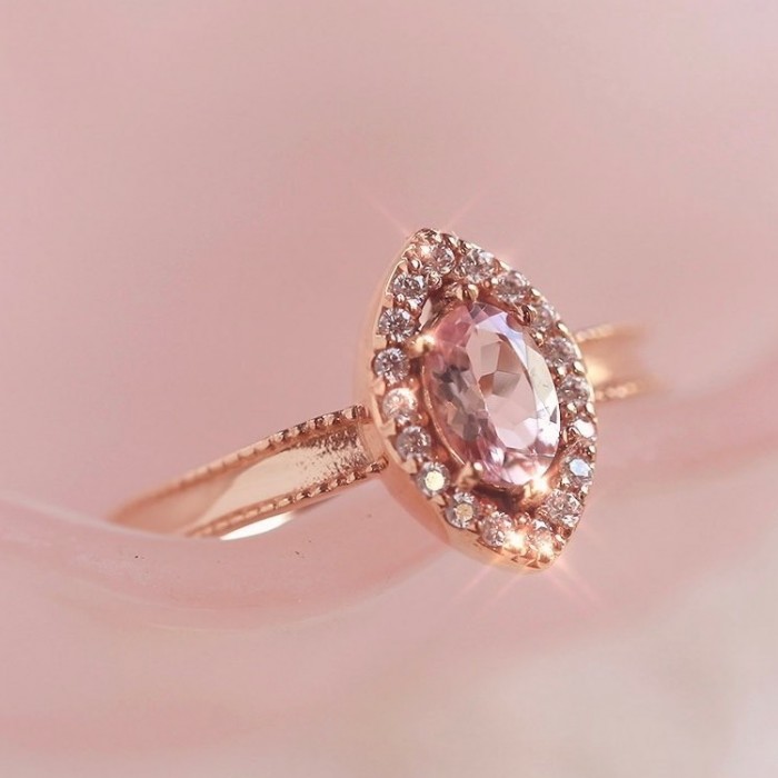 Oval Pembe Safir Taşlı Pırlanta Yüzük SS0054