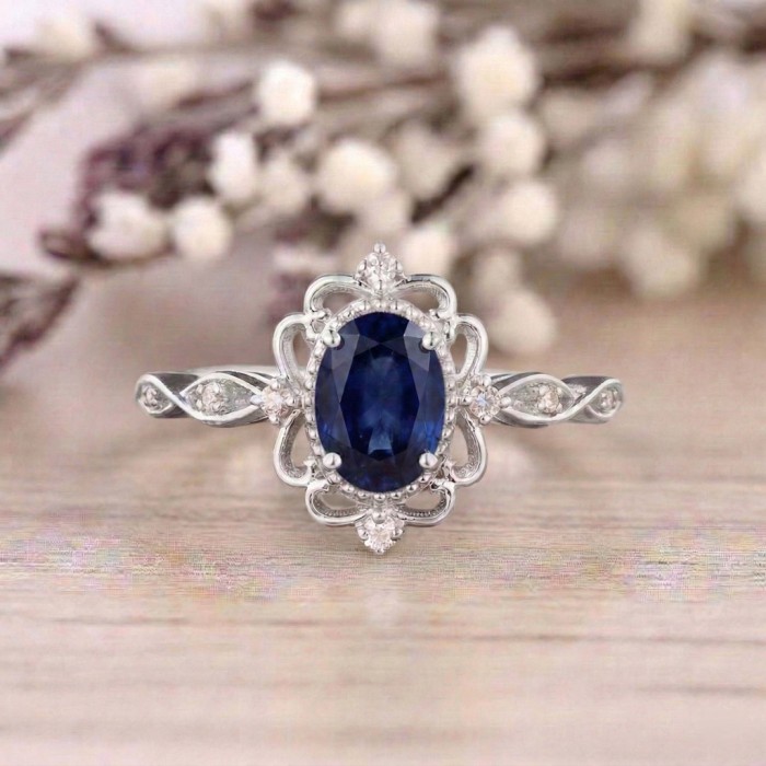 Oval Sapphire & Diamond Vintage Ring SS0154