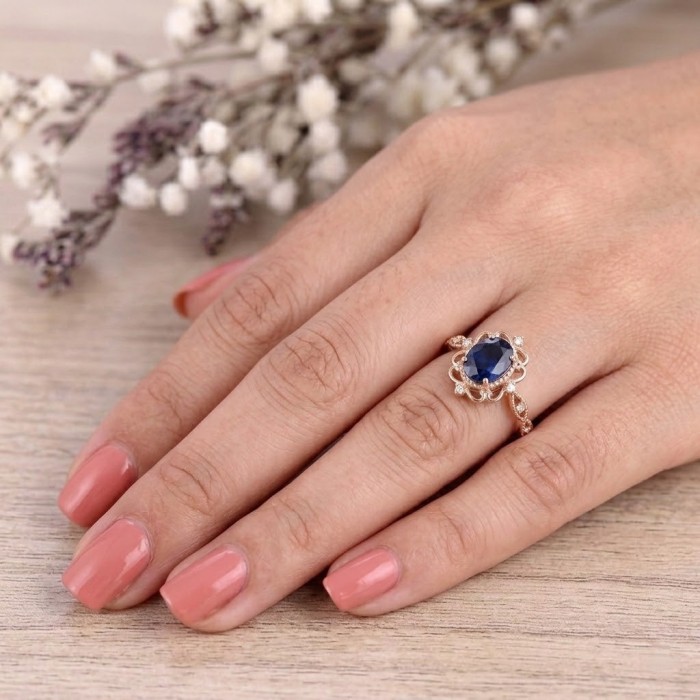 Oval Sapphire & Diamond Vintage Ring SS0154