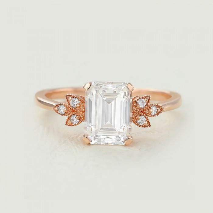 Octagon Beyaz Topaz Ve Pırlanta Yaprak Yüzük SS0200 Octagon Beyaz Topaz Ve Pırlanta Yaprak Yüzük SS0200