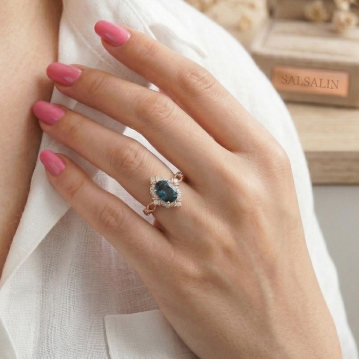 London Blue Topaz Ve Pırlanta Vintage Yüzük London Blue Topaz Ve Pırlanta Vintage Yüzük