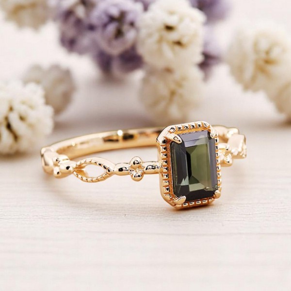 Emerald Kesim Yeşil Turmalin Vintage Yüzük SS0159 Emerald Kesim Yeşil Turmalin Vintage Yüzük SS0159