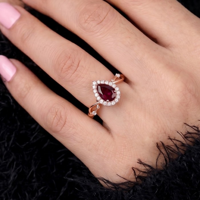 Kırmızı Damla Yakut Pırlanta Tasarım Yüzük