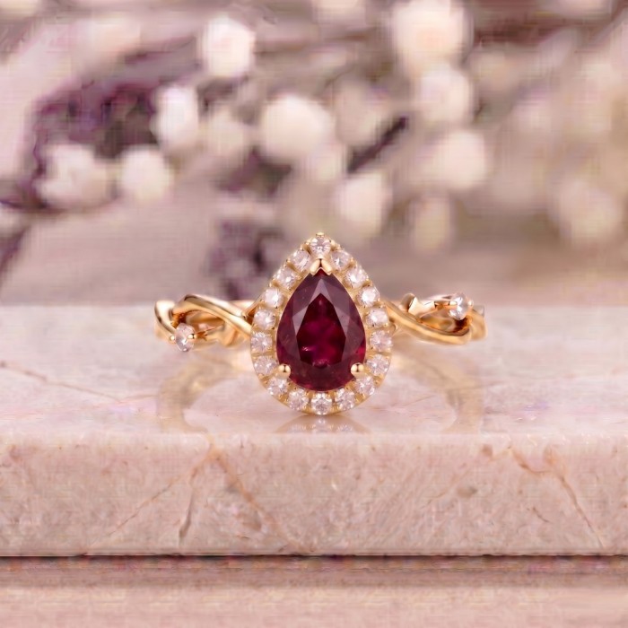 Kırmızı Damla Yakut Pırlanta Tasarım Yüzük