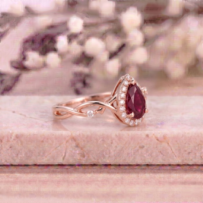Kırmızı Damla Yakut Pırlanta Tasarım Yüzük