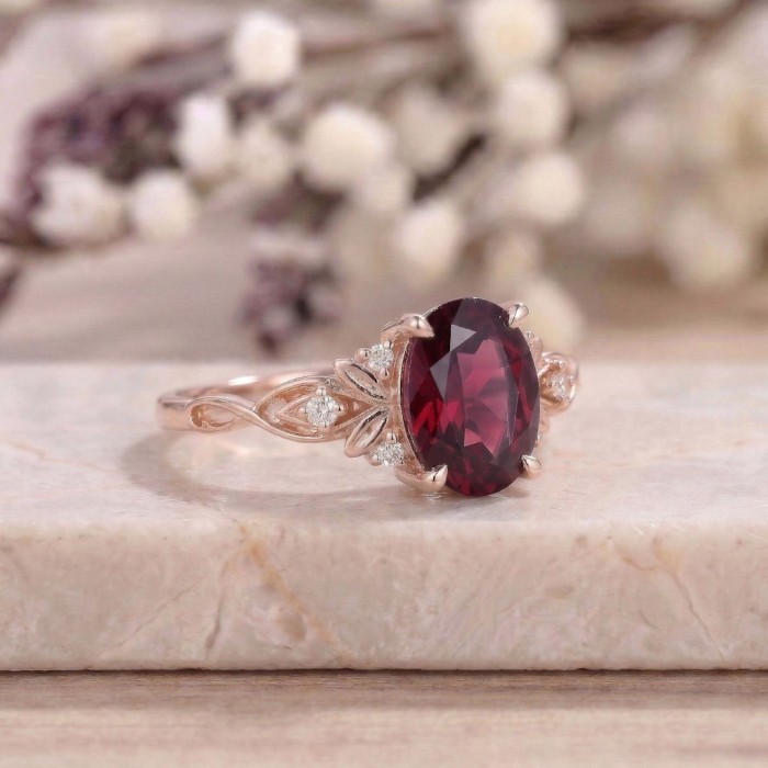 Şarap Rengi Yakut Taşlı Evlilik Teklifi Yüzükleri 