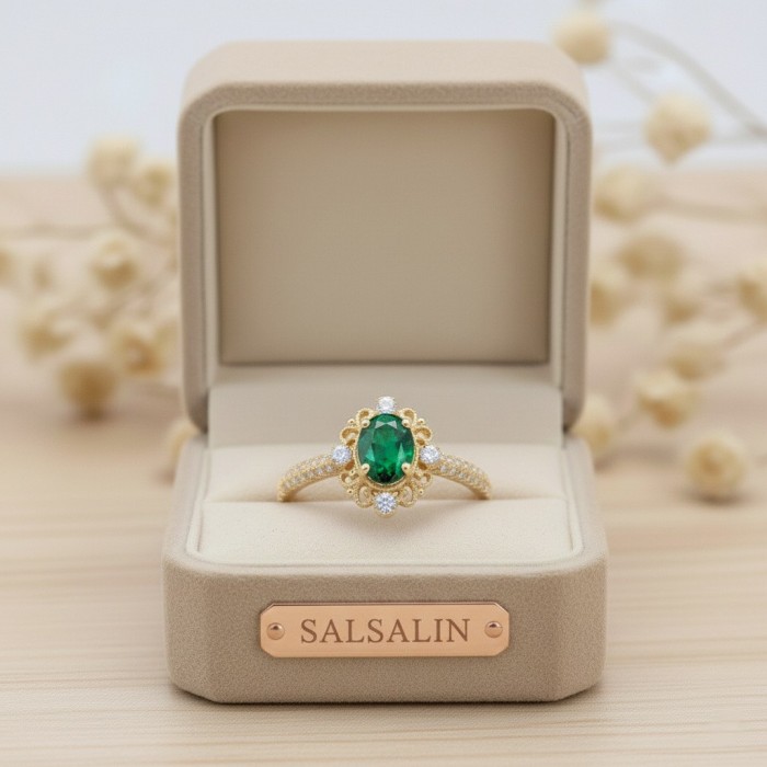 Natural Emerald And Diamond Vintage Ring SS0032