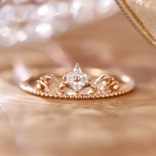 Curved Diamond Gold Design Ring SS0308