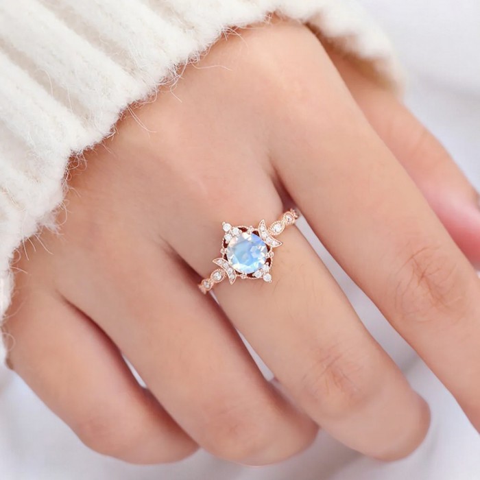 Ethiopia Opal & Diamond Vintage Ring SS0337 Ethiopia Opal & Diamond Vintage Ring SS0337