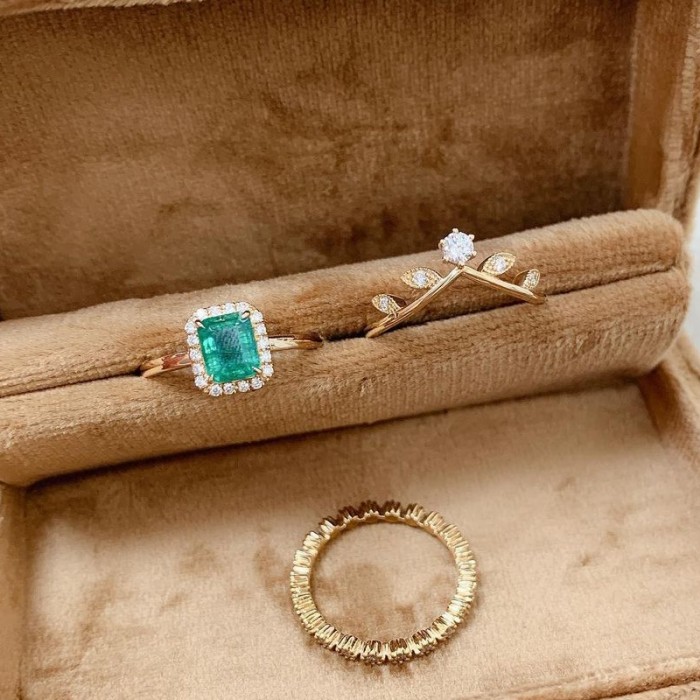 Natural Emerald & Diamond 2 PCS Set Rings SS0034